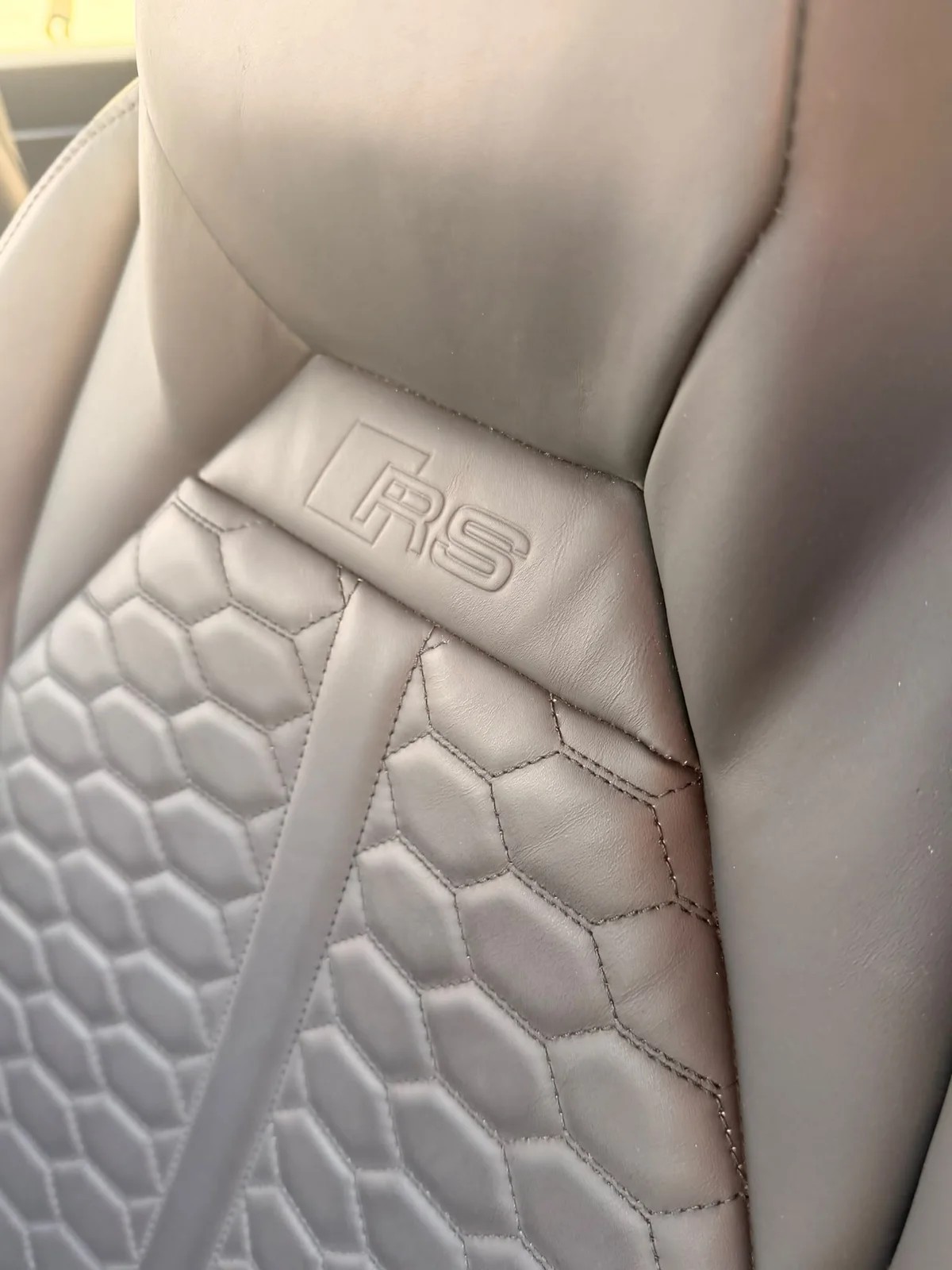 Audi RS Q3, Original vehicle photo 5