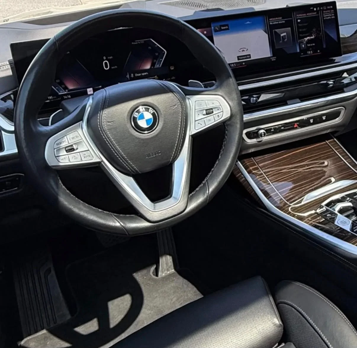 BMW X7, Originalfoto des Fahrzeugs 2