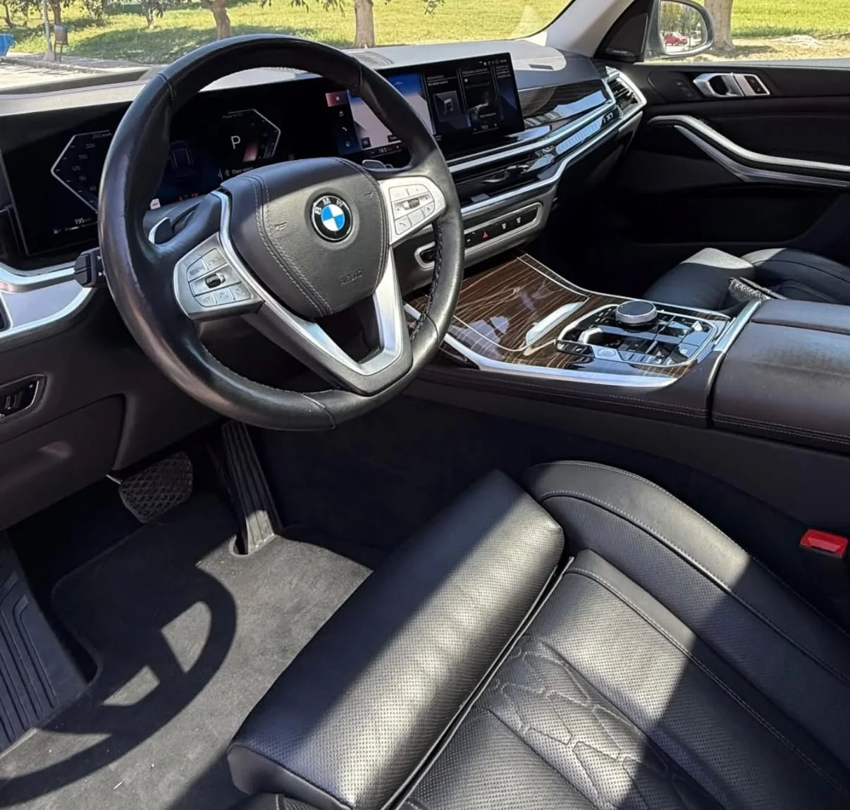 BMW X7, Originalfoto des Fahrzeugs 3