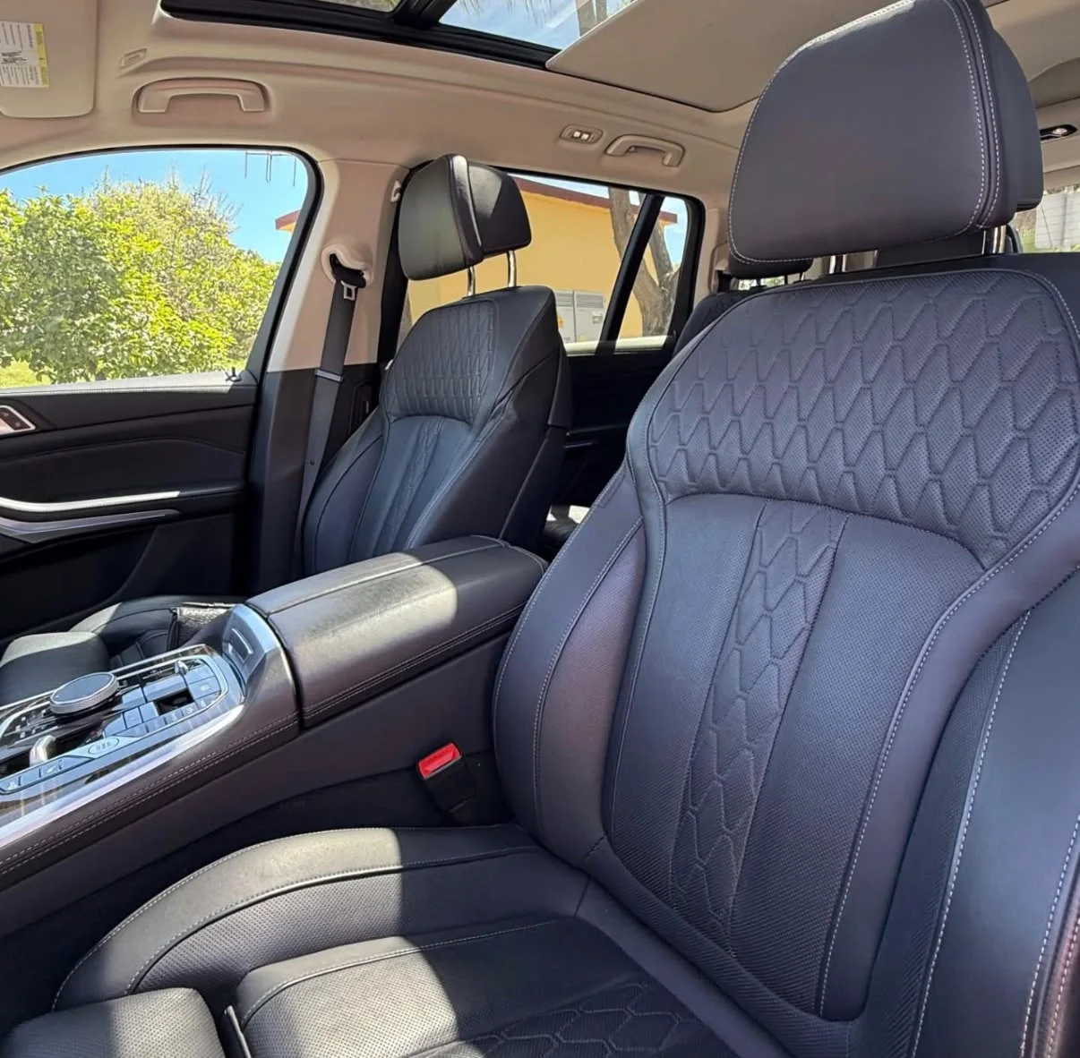 BMW X7, Originalfoto des Fahrzeugs 4