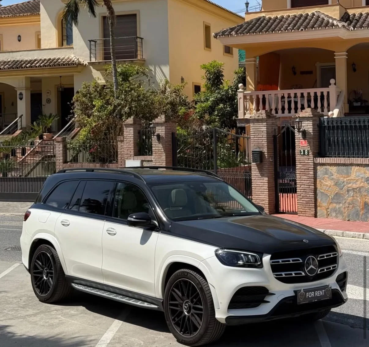 Mercedes-Benz GLS 450 d, Original vehicle photo 1