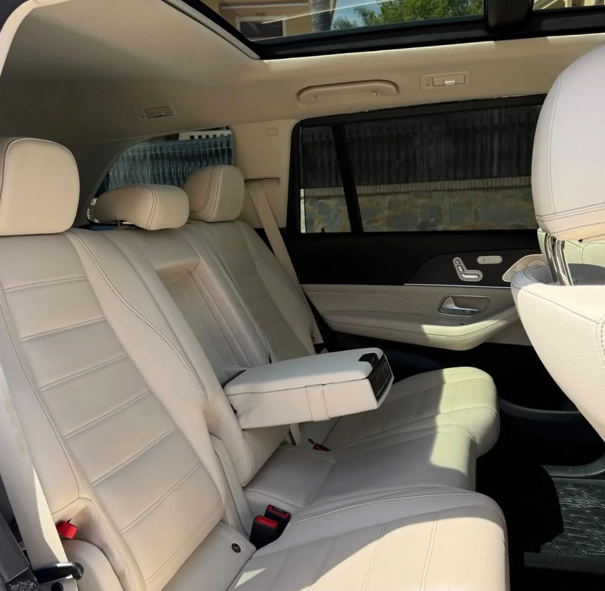 Mercedes-Benz GLS 450 d, Original vehicle photo 3