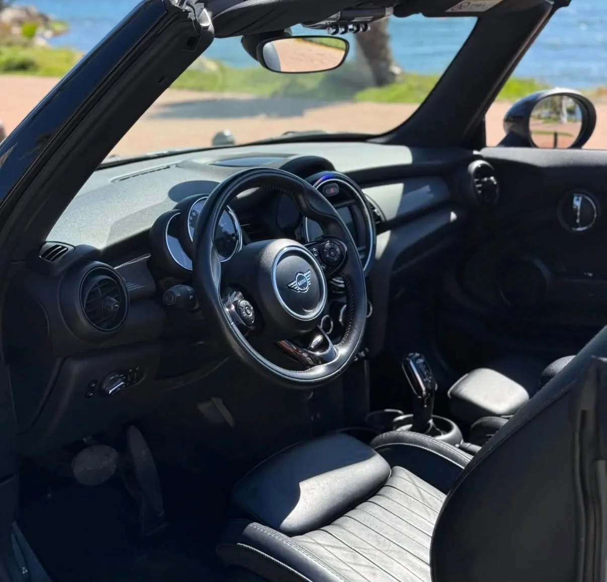 MINI Cabriolet, Original vehicle photo 2