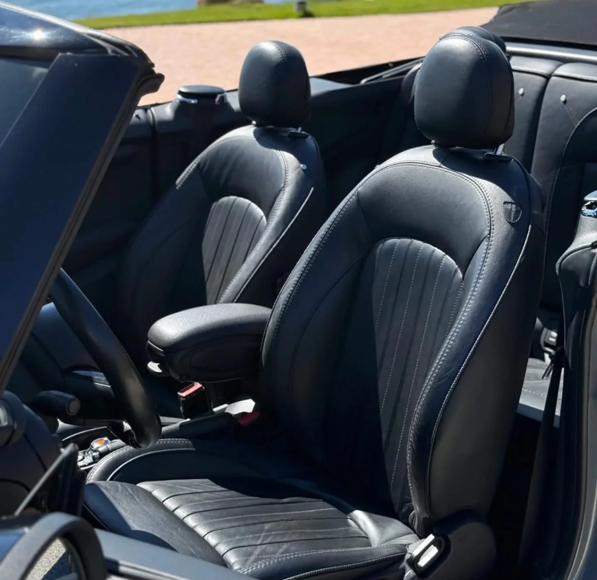 MINI Cabriolet, Original vehicle photo 4