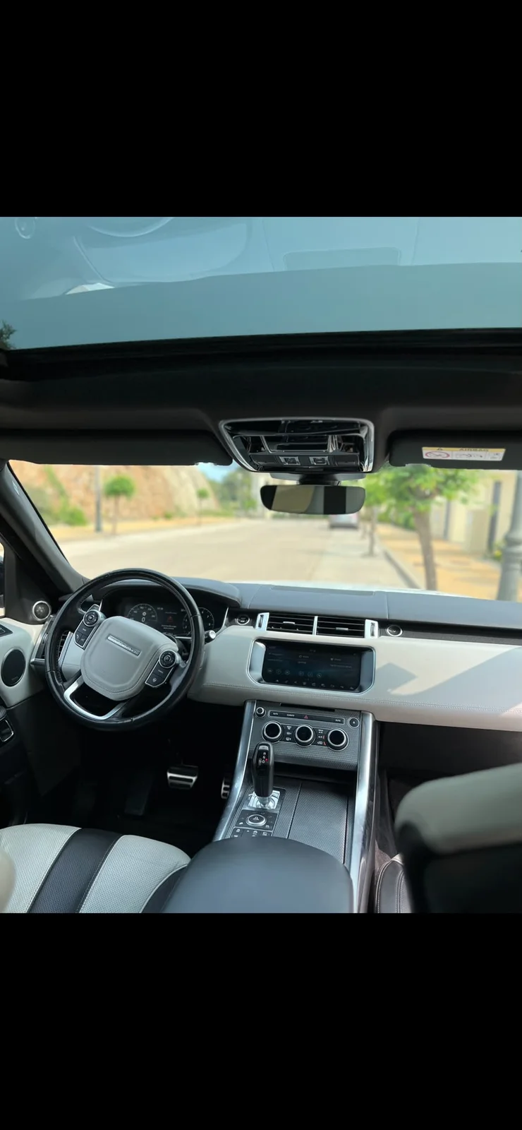 Land Rover Range Rover SVR, Foto original del vehículo 9