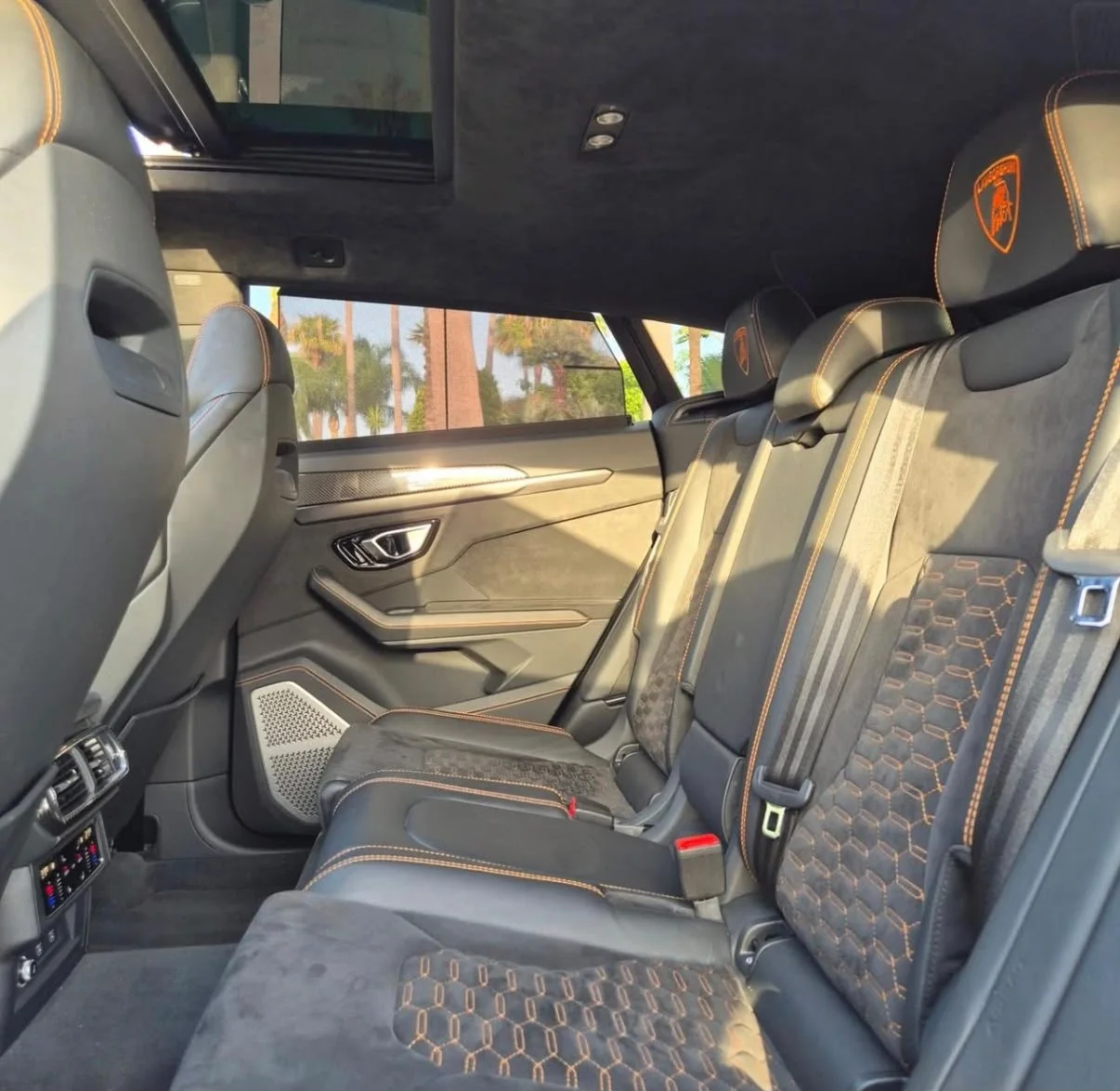 Lamborghini Urus Akrapovič, Foto original del vehículo 5
