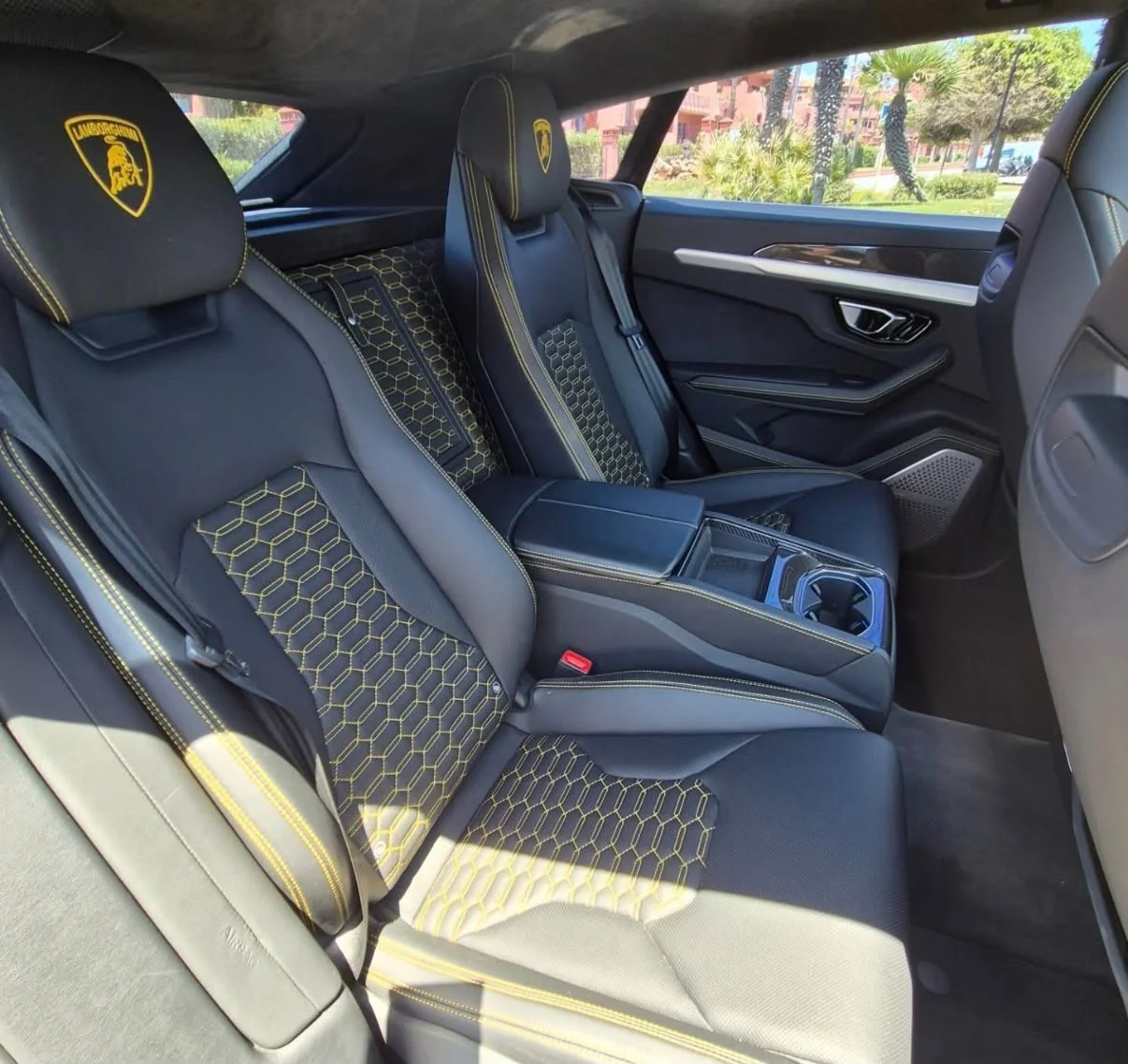 Lamborghini Urus Novitec / Akrapovič, Foto original del vehículo 3