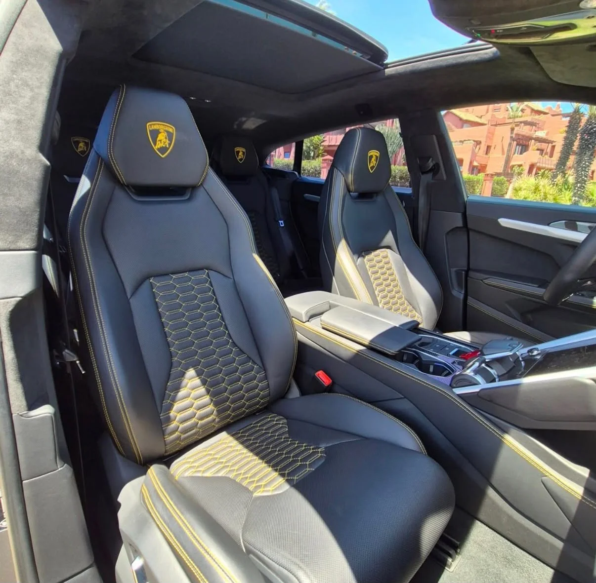 Lamborghini Urus Novitec / Akrapovič, Foto original del vehículo 6