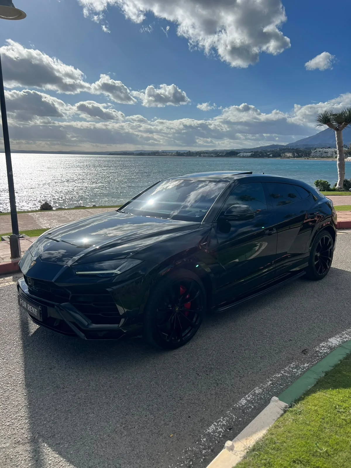 Lamborghini Urus, Original vehicle photo 1