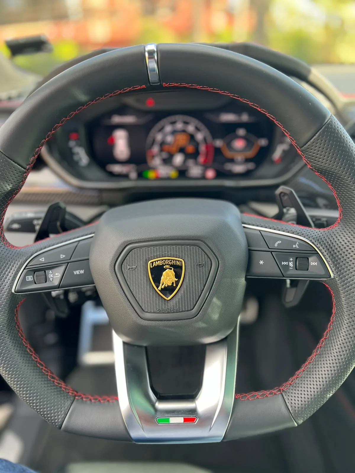 Lamborghini Urus, Foto original del vehículo 6