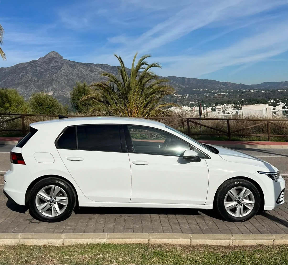 Volkswagen Golf 8, Original vehicle photo 1